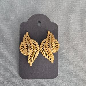 Crown Trifari Textured Gold Tone Leaf Fern Clip Earrings Set Vintage Retro Rare